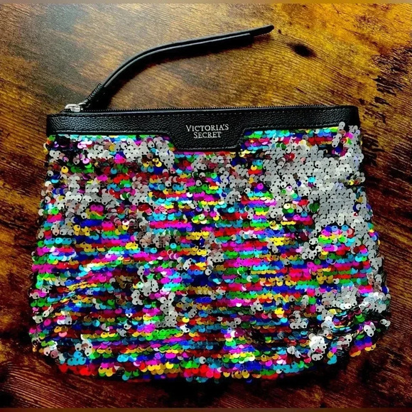 Victoria’s Secret | ladies sequin makeup bag. - Picture 1 of 13